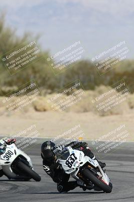 media/Dec-07-2025-CVMA (Sun) [[3e7d2de5dc]]/Race 7-Formula Lightweight Twins Shootout/